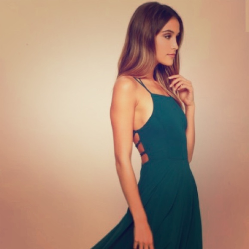 Lulu’s Strappy To Be Here Forest Green Maxi Dress